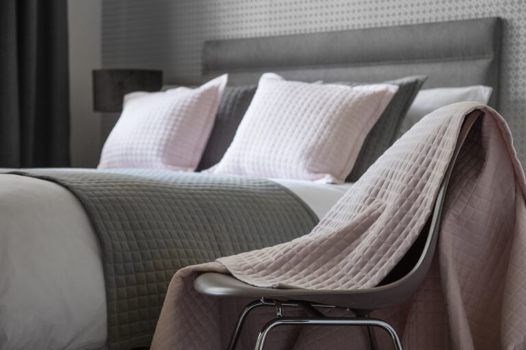 Crompton Quilted Bed Throw Pink & Grey