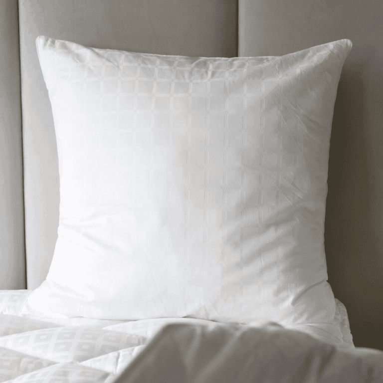 "Belledorm" Hotel Suite Continental Pillow